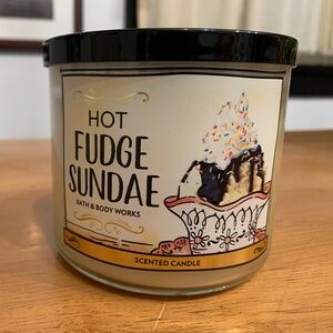 Bath and Body Works 3 wick candle